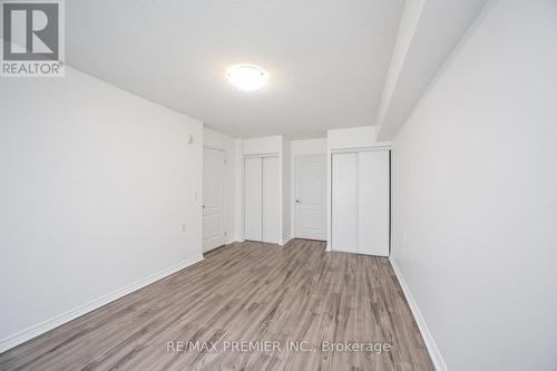 213 - 890 Sheppard Avenue, Toronto, ON - Indoor Photo Showing Other Room