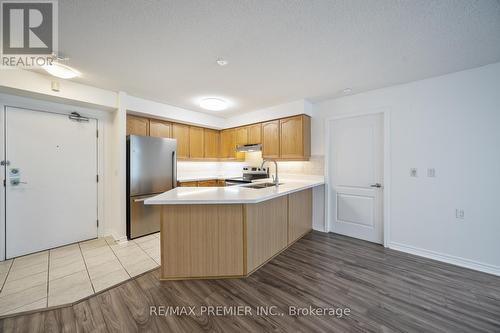 213 - 890 Sheppard Avenue, Toronto, ON - Indoor Photo Showing Kitchen