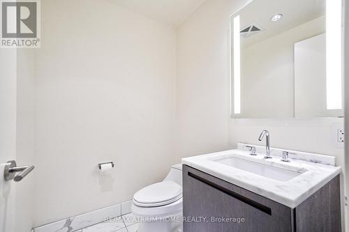 3709 - 180 University Avenue, Toronto C01, ON - Indoor Photo Showing Bathroom