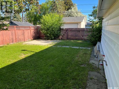 7316 6Th Avenue, Regina, SK - Outdoor