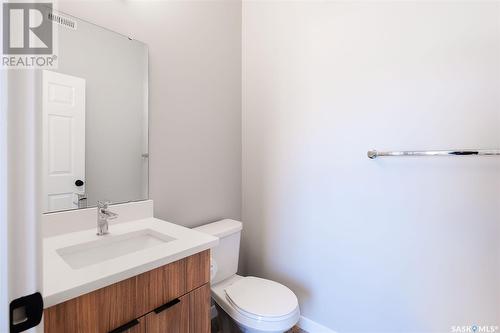 5210 Squires Road, Regina, SK - Indoor Photo Showing Bathroom