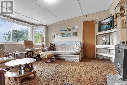 50 Pelican Drive, Pelican Pointe, SK - Indoor Photo Showing Living Room