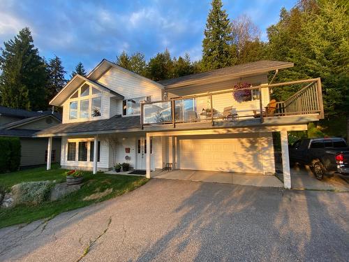 2101 Fort Sheppard Drive, Nelson, BC - Outdoor With Deck Patio Veranda With Facade