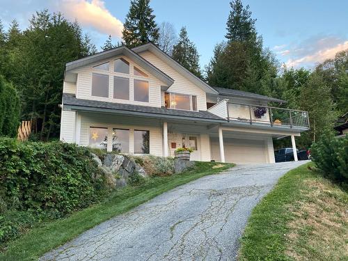 2101 Fort Sheppard Drive, Nelson, BC - Outdoor With Deck Patio Veranda