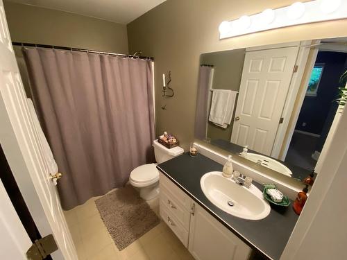 2101 Fort Sheppard Drive, Nelson, BC - Indoor Photo Showing Bathroom