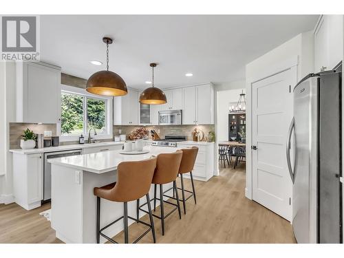 9384 Summerset Place, Prince George, BC - Indoor Photo Showing Kitchen With Upgraded Kitchen