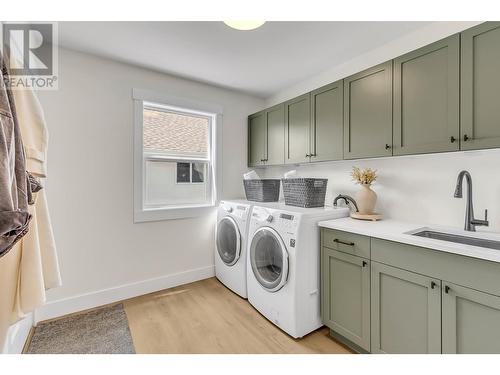 9384 Summerset Place, Prince George, BC - Indoor Photo Showing Laundry Room