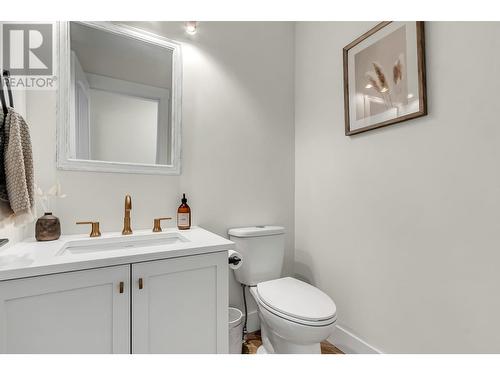 9384 Summerset Place, Prince George, BC - Indoor Photo Showing Bathroom