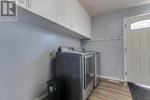 2414 Lisgar Crescent, Prince George, BC - Indoor Photo Showing Laundry Room