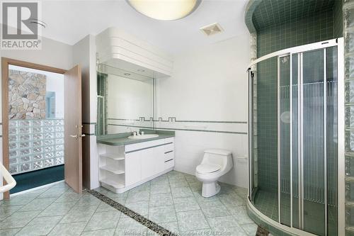 34 Laird, Amherstburg, ON - Indoor Photo Showing Bathroom