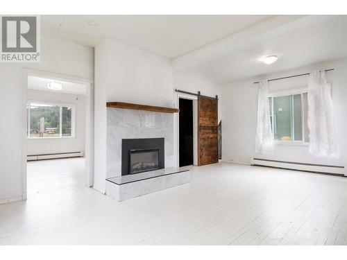 404 Townley Street, Revelstoke, BC - Indoor Photo Showing Living Room With Fireplace