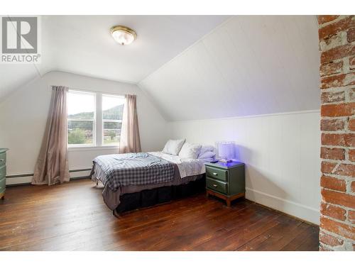 404 Townley Street, Revelstoke, BC - Indoor Photo Showing Bedroom