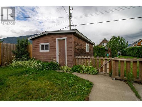 404 Townley Street, Revelstoke, BC - Outdoor