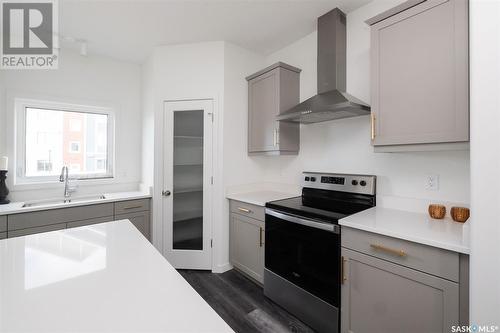 5206 Squires Road, Regina, SK - Indoor Photo Showing Kitchen With Double Sink