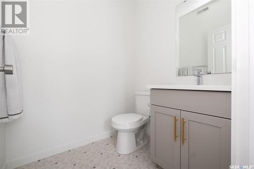 5206 Squires Road, Regina, SK - Indoor Photo Showing Bathroom