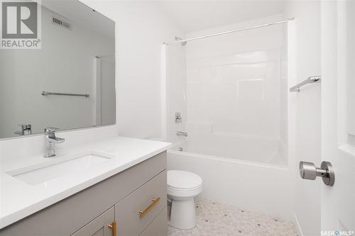 5206 Squires Road, Regina, SK - Indoor Photo Showing Bathroom