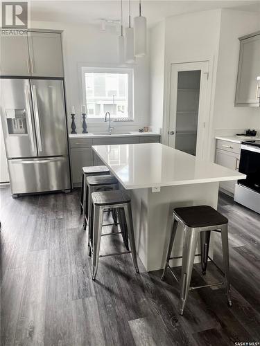 5206 Squires Road, Regina, SK - Indoor Photo Showing Kitchen With Upgraded Kitchen