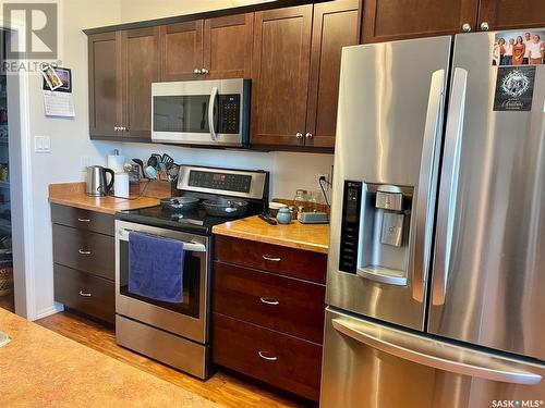 Unit C 328 Morrison Drive, Yorkton, SK - Indoor Photo Showing Kitchen