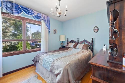 4664 Howard Avenue, Windsor, ON - Indoor Photo Showing Bedroom