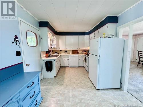 87 Hospital Street, Bath, NB - Indoor Photo Showing Kitchen