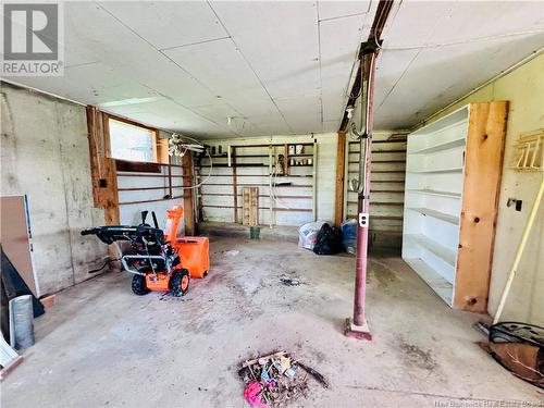 87 Hospital Street, Bath, NB - Indoor Photo Showing Garage