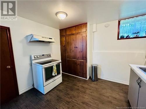 87 Hospital Street, Bath, NB - Indoor Photo Showing Kitchen