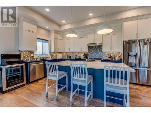 918 9 Avenue, Vernon, BC - Indoor Photo Showing Kitchen With Upgraded Kitchen