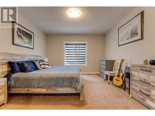 918 9 Avenue, Vernon, BC - Indoor Photo Showing Bedroom