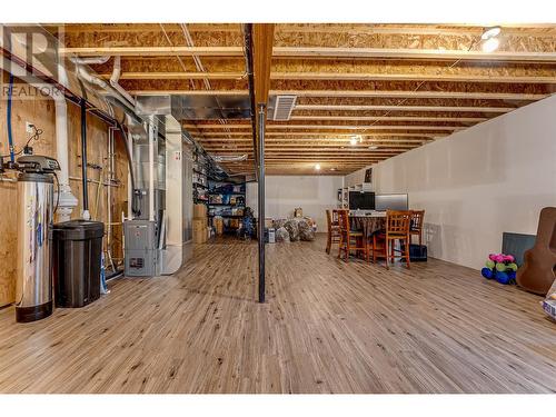 918 9 Avenue, Vernon, BC - Indoor Photo Showing Basement