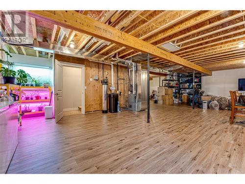 918 9 Avenue, Vernon, BC - Indoor Photo Showing Basement