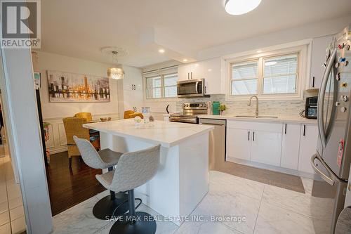 51 Almond Road, London, ON - Indoor Photo Showing Kitchen