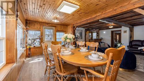 17130 The Gore Road, Caledon (Caledon East), ON - Indoor Photo Showing Dining Room