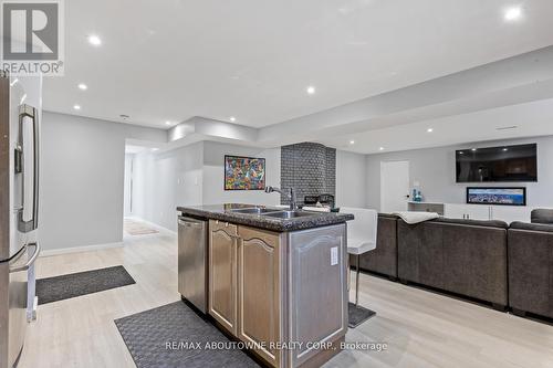 2254 Yates Court, Oakville (Bronte West), ON 