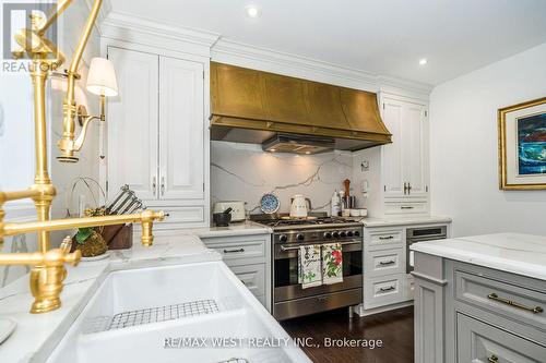 34 Riverlea Drive, Toronto W09, ON - Indoor Photo Showing Kitchen