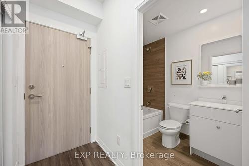 303 - 75 Canterbury Place, Toronto (Newtonbrook West), ON - Indoor Photo Showing Bathroom