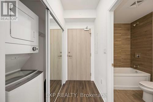 303 - 75 Canterbury Place, Toronto (Newtonbrook West), ON - Indoor Photo Showing Laundry Room