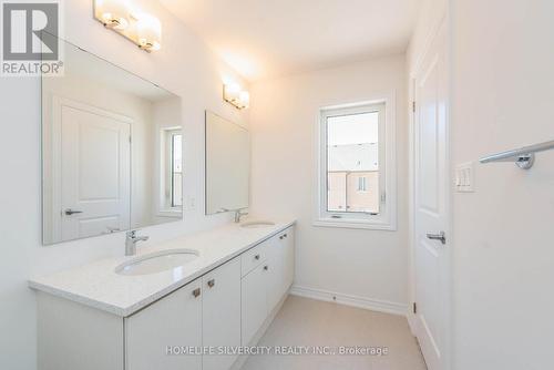 2035 Verne Bowen Drive, Oshawa (Kedron), ON - Indoor Photo Showing Bathroom