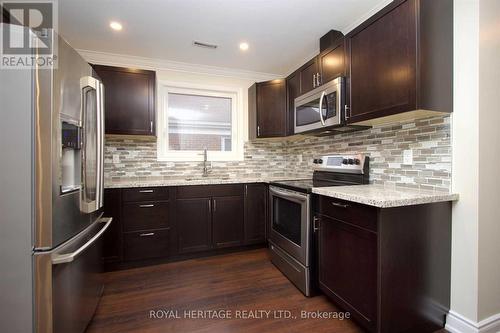 210 Wilson Road S, Oshawa (Central), ON - Indoor Photo Showing Kitchen With Upgraded Kitchen