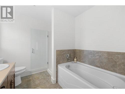 13023 Shoreline Drive, Lake Country, BC - Indoor Photo Showing Bathroom