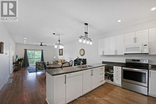 98 Bond Street N, Kawartha Lakes (Fenelon Falls), ON - Indoor Photo Showing Kitchen With Double Sink