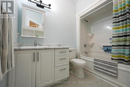 98 Bond Street E, Kawartha Lakes (Fenelon Falls), ON - Indoor Photo Showing Bathroom