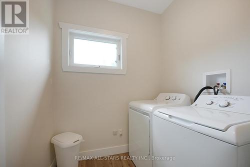 98 Bond Street N, Kawartha Lakes (Fenelon Falls), ON - Indoor Photo Showing Laundry Room