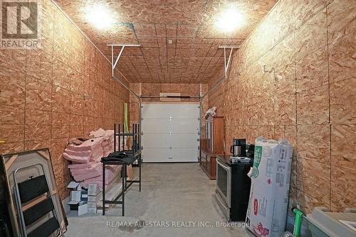 98 Bond Street N, Kawartha Lakes (Fenelon Falls), ON - Indoor Photo Showing Garage