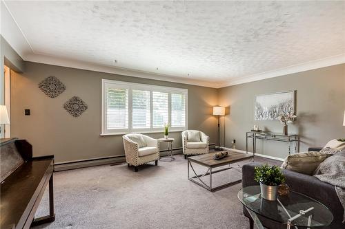 1248 De Quincy Crescent, Burlington, ON - Indoor Photo Showing Living Room