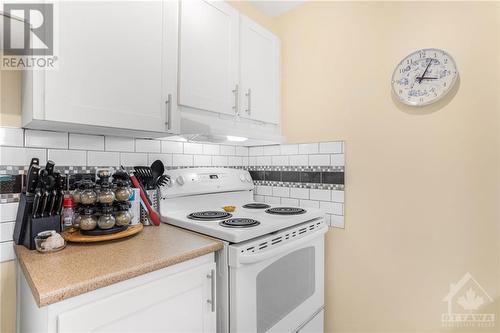 6376 Bilberry Drive Unit#410, Ottawa, ON - Indoor Photo Showing Kitchen