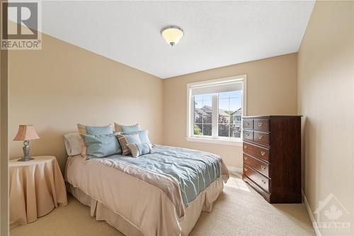 810 Pinnacle Street, Ottawa, ON - Indoor Photo Showing Bedroom
