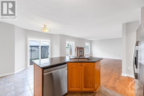 428 Nittany Crescent, Ottawa, ON - Indoor Photo Showing Kitchen