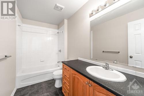 428 Nittany Crescent, Ottawa, ON - Indoor Photo Showing Bathroom
