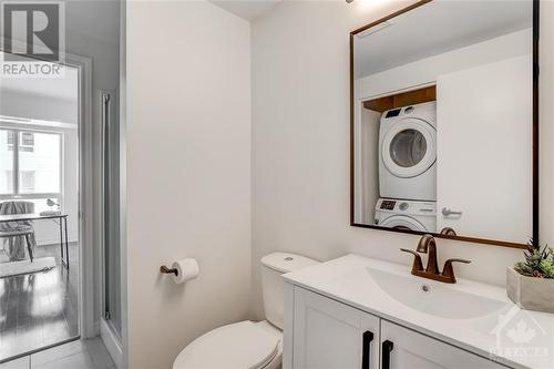 Bathroom - 200 Rideau Street Unit#1801, Ottawa, ON - Indoor Photo Showing Bathroom