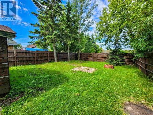 813 Victoria Rd, Iroquois Falls, ON - Outdoor